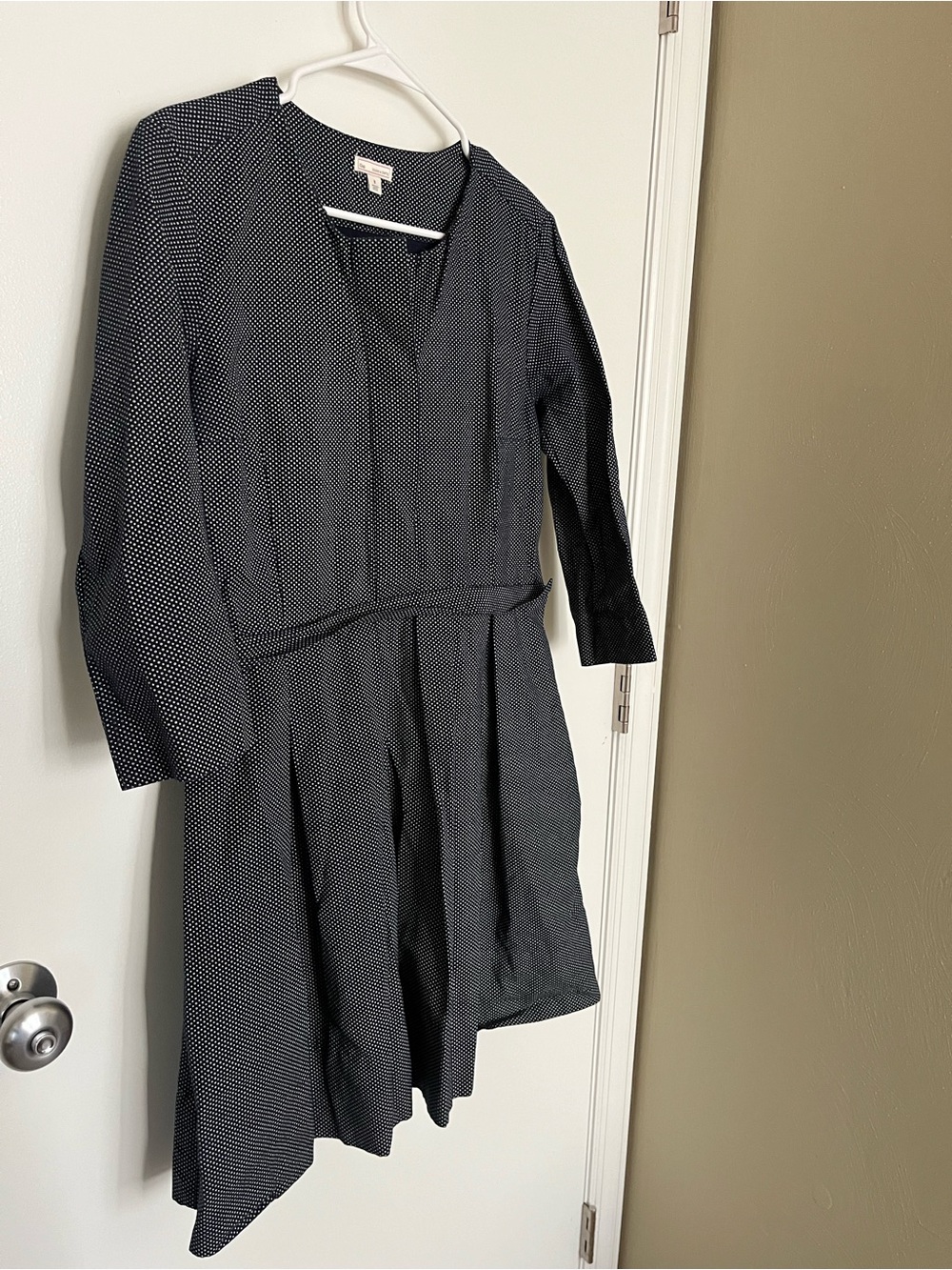 GAP Business Casual Navy and White Polka Dot